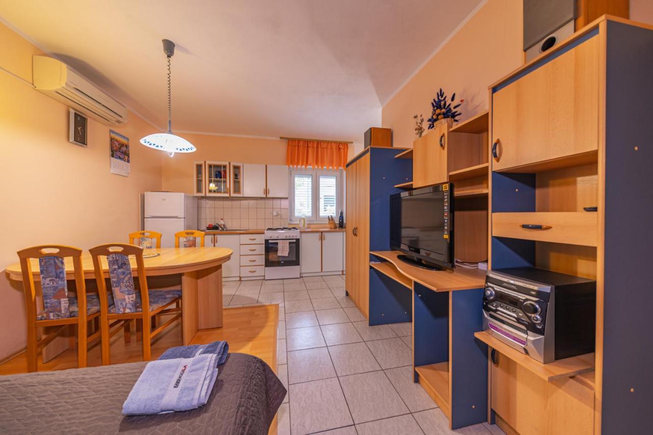 شقة Apartmens Mendula سينج المظهر الخارجي الصورة
