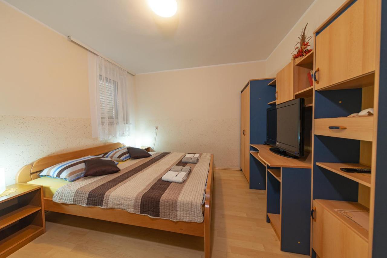 شقة Apartmens Mendula سينج المظهر الخارجي الصورة